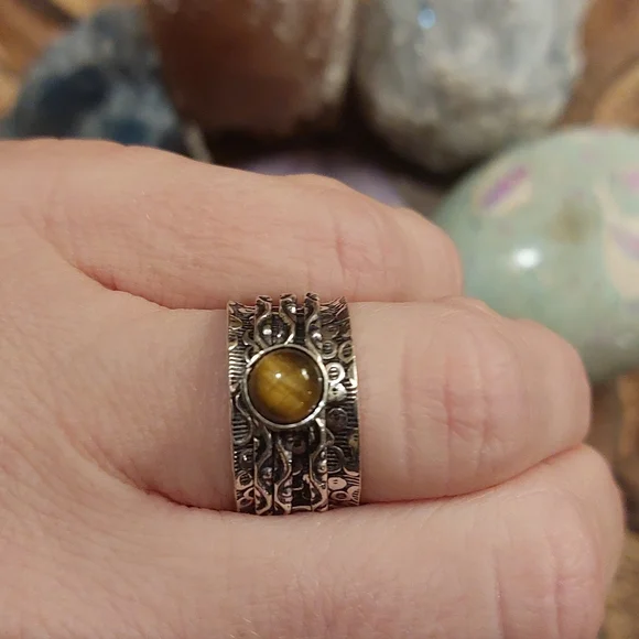 Tiger's Eye Meditation Spinner Ring 925 Stamped Silver Size 6.5 - Picture 3 of 4